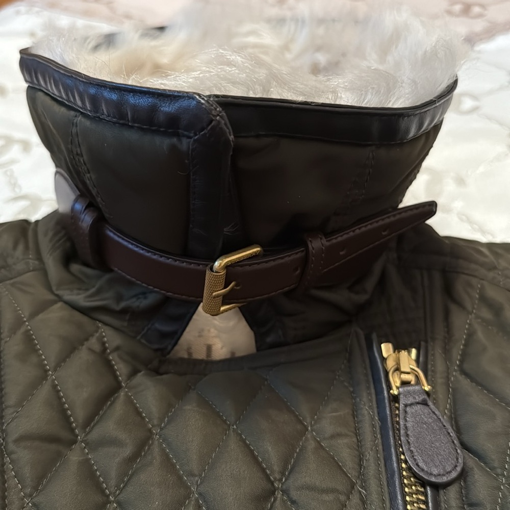 Burberry Brit Quilted Jacket with Shearling Collar (Olive Green, Size XS) - Picture 7 of 8